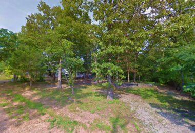 Iroquois Drive, Irondale, MO 63648
